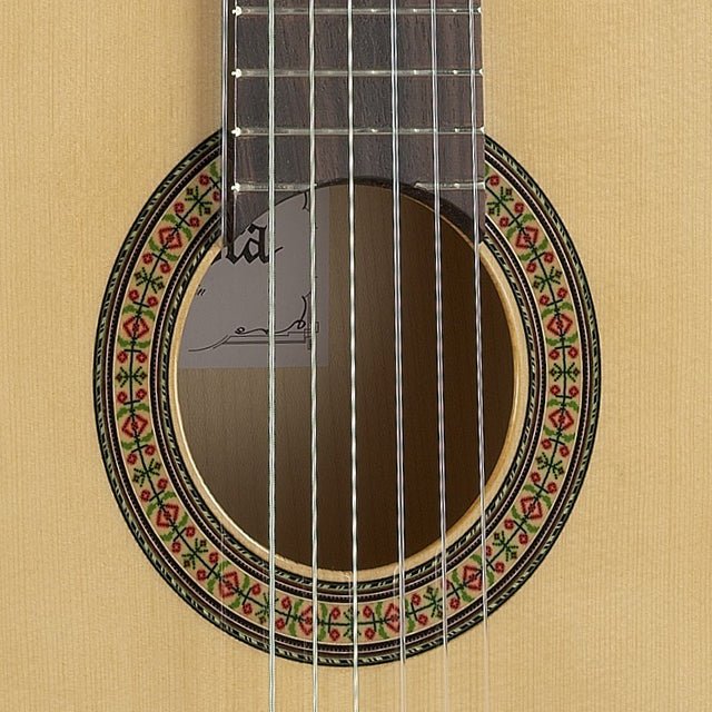 alhambra-guitarras-3-f-guitare-flamenco image 4