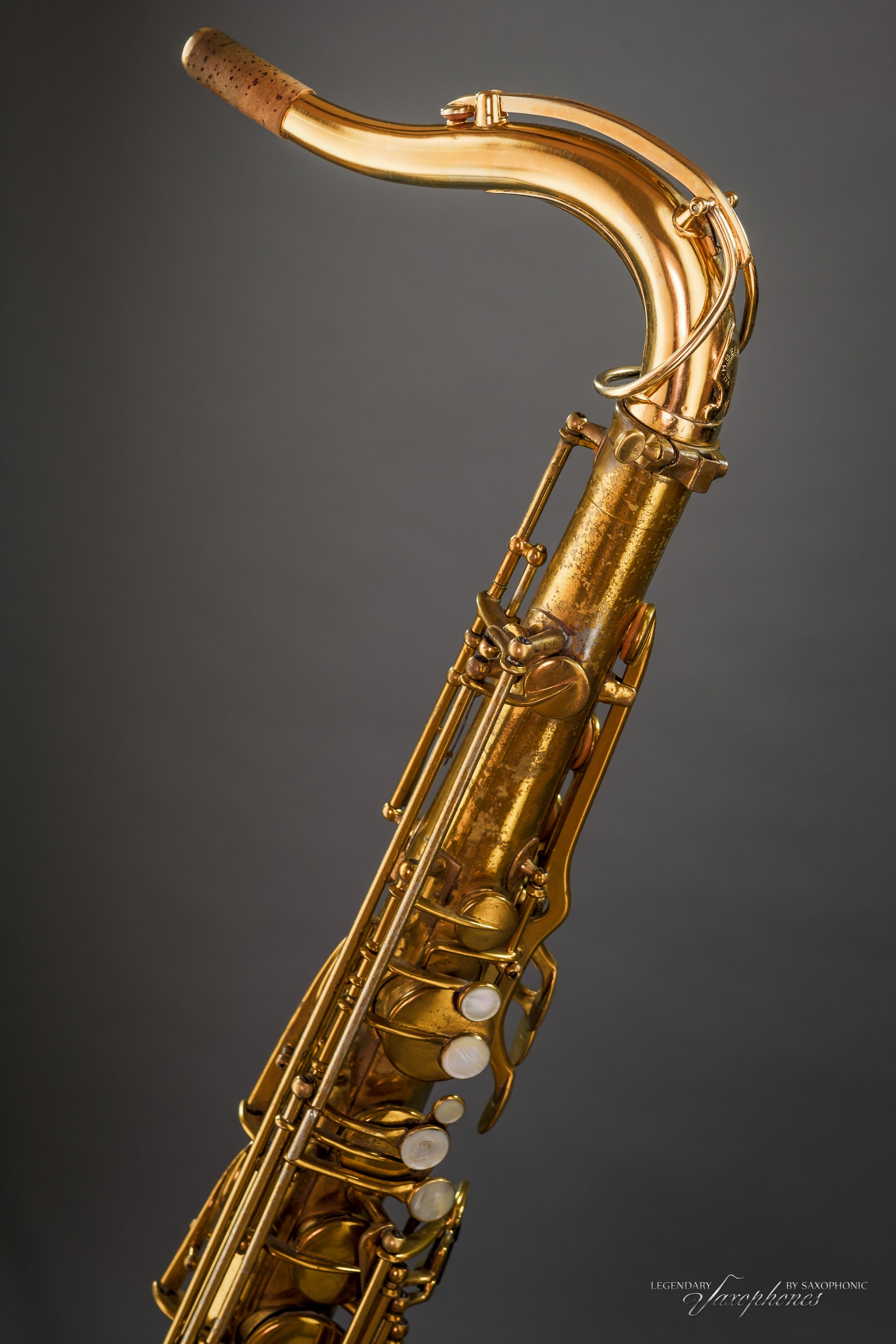 henri-selmer-paris-balanced-action-saxophone-t-nor-1937-n-23569-verni-sba-vintag image 4