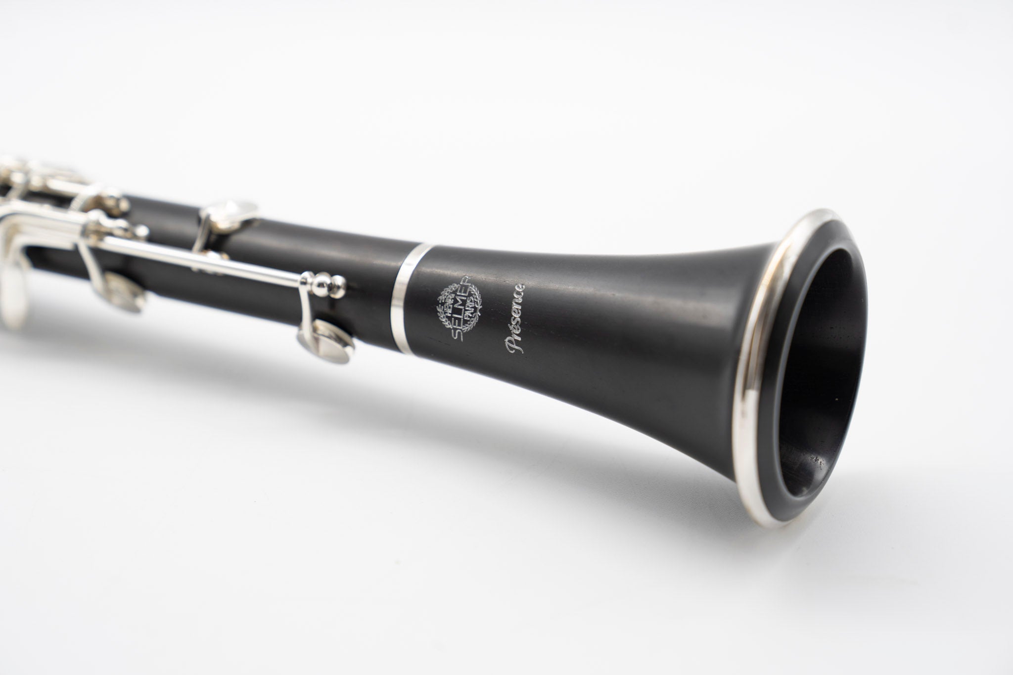 henri-selmer-paris-clarinette-en-la-pr-sence-17-cl-s-n-s04647-2020-rewind image 2
