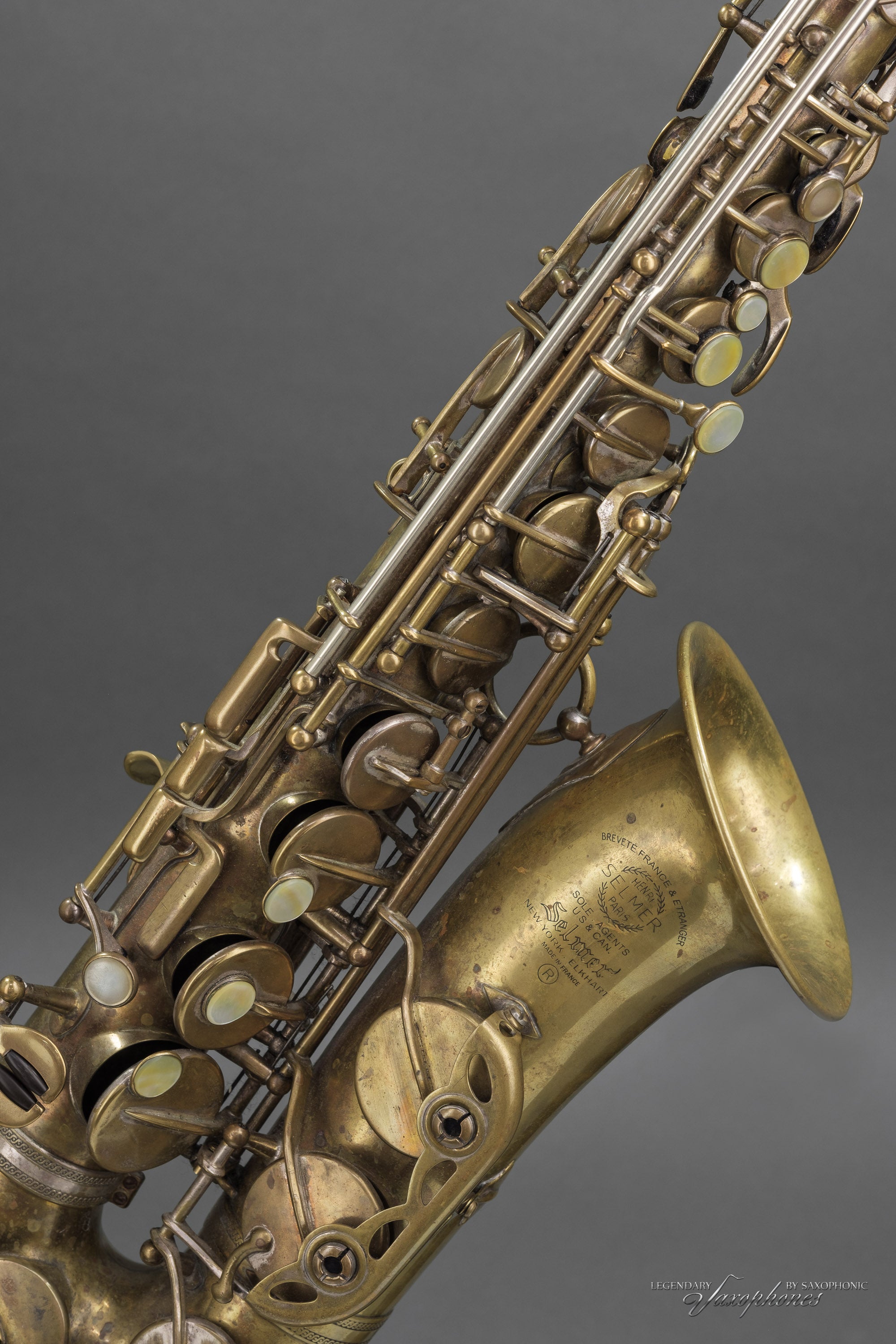 henri-selmer-paris-saxophone-alto-super-action-sba-n-46484-vintage-patin image 2
