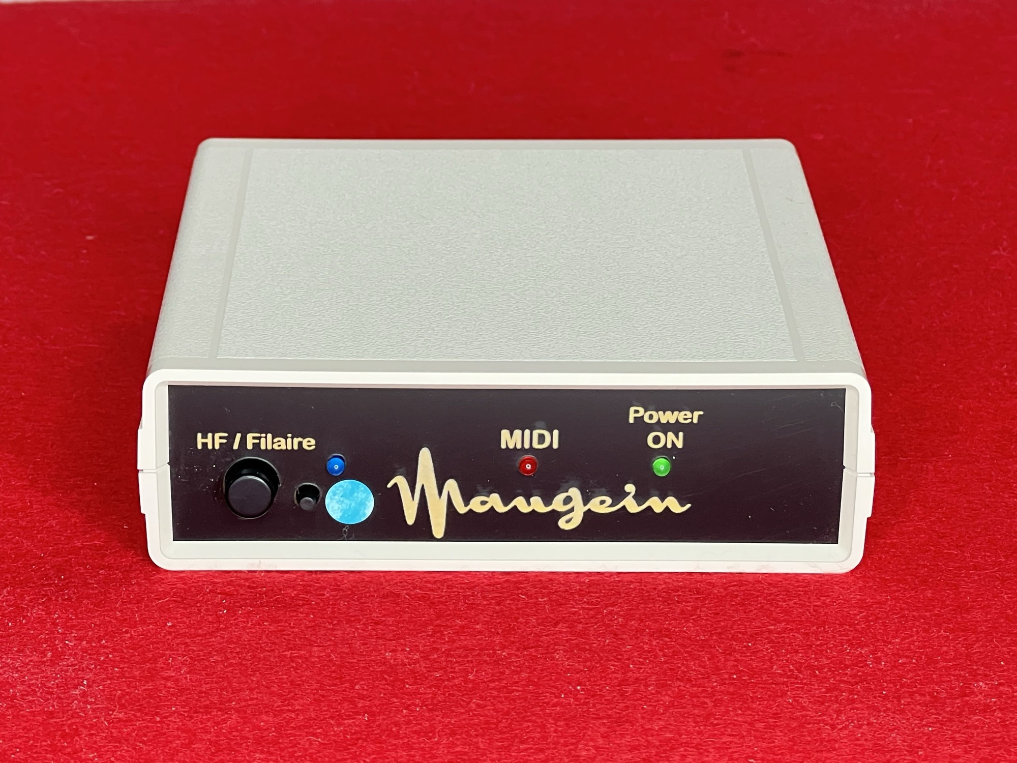maugein-boitier-d-alimentation-midi-essentiel-et-performance image 2