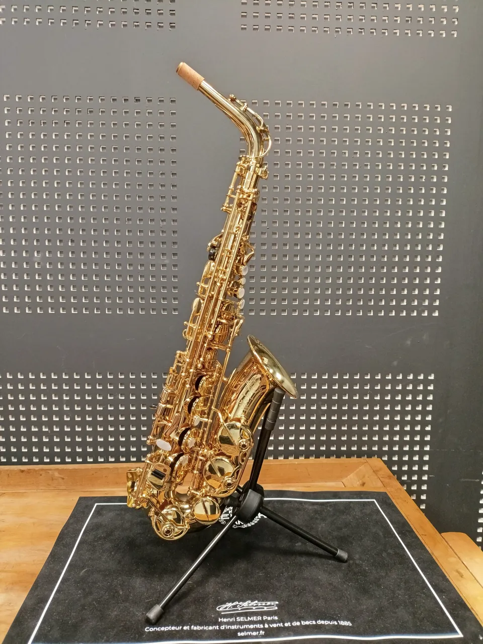 henri-selmer-paris-saxophone-alto-super-action-80-s-rie-ii-n-5098xx-refait-neuf image 1