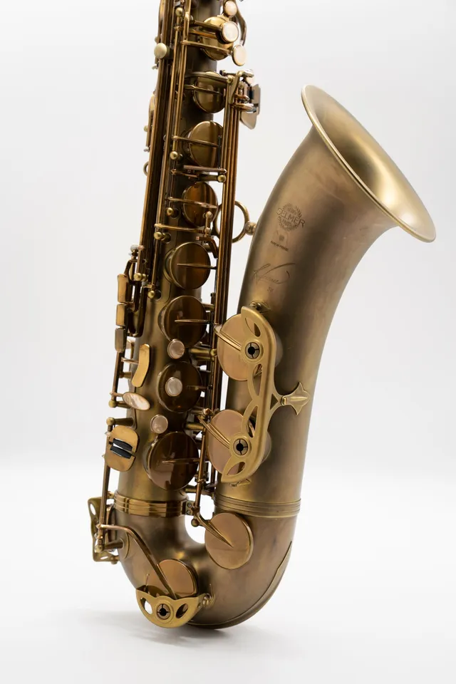 henri-selmer-paris-r-f-rence-36-saxophone-t-nor-2005-n-698232-rewind image 1
