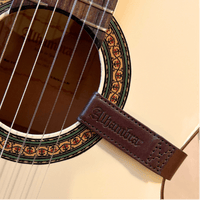 alhambra-guitarras-bandolera-boca-bandouli-re-cuir-guitare-classique-et-acoustiq image 4