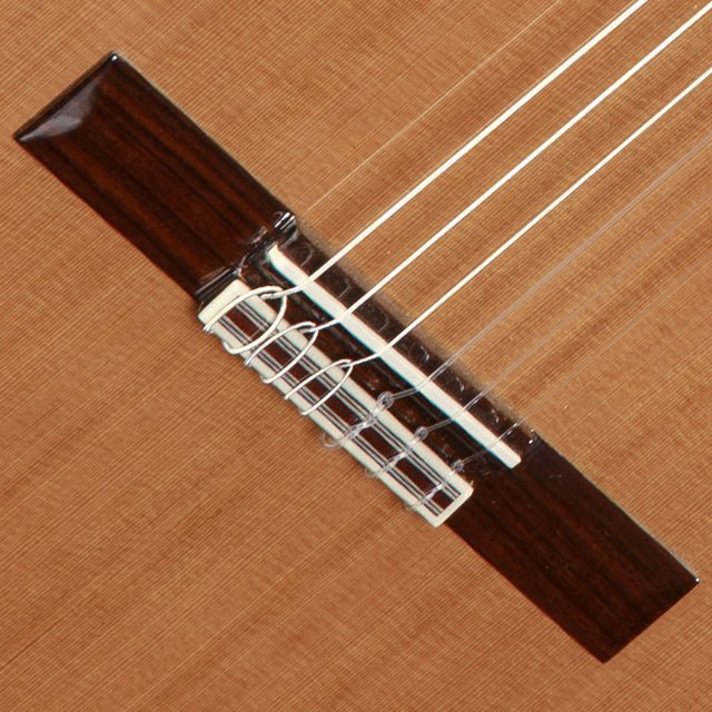 alhambra-guitarras-6-white-ebony-guitare-classique-b-ne-blanc image 3