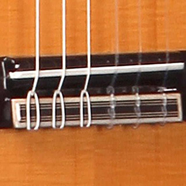 alhambra-guitarras-3-f-ct-e1-guitare-flamenco-lectro-acoustique-corps-troit image 4